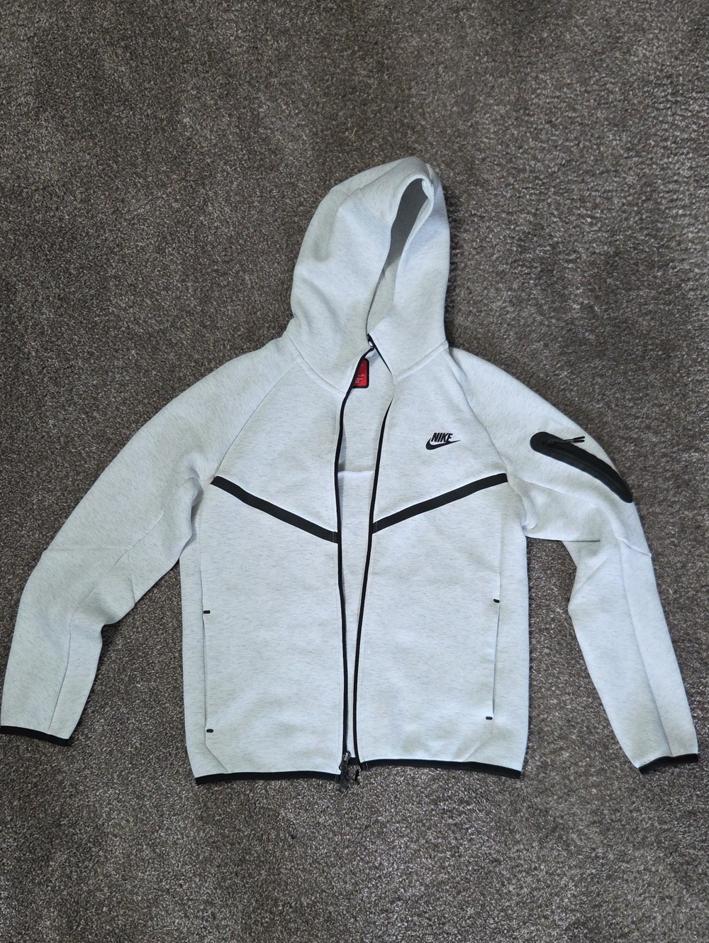 Nike Men’s Light Gray Hooded Performance Jacket with Black Trim
